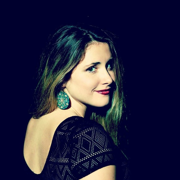 Meet your Posher, Kristen - Picture 1 of 1